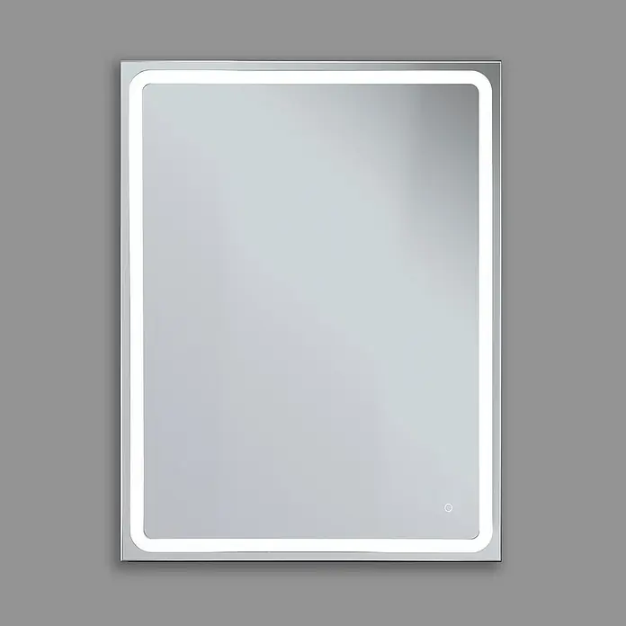Camargue Espejo con luz Kuadro - 60 x 80 cm, Sensor - Un espejo rectangular con iluminación LED en los bordes sobre un fondo gris, que muestra un accesorio de baño moderno y elegante.