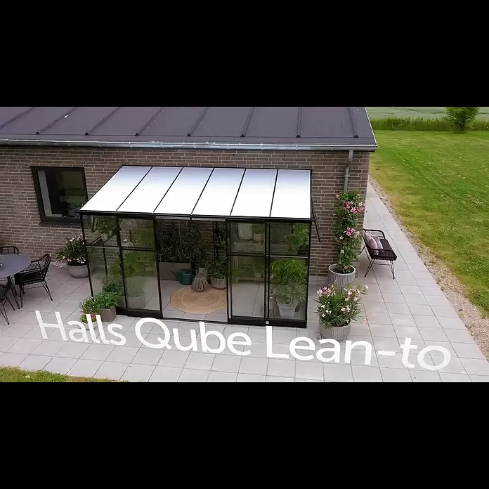 Halls Gewächshaus Qube Lean-to 68 - Außenmaß inkl. Dachüberstand (B x T): 251 x 188 cm, Material Seitenwand: Glas, Schwarz - Halls Qube Lean-to  strkt vgdrivhus i fire strrelser