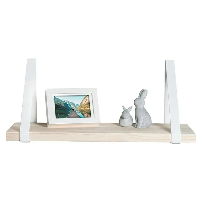 Rei Escuadra de pared Tri - L x An x Al: 261 x 211 x 30 mm, Carga soportada: 30 kg, Blanco - Una vista de una estantería de pared con un marco de fotos y dos figuras de conejitos. El estante de madera clara cuelga de dos soportes blancos.