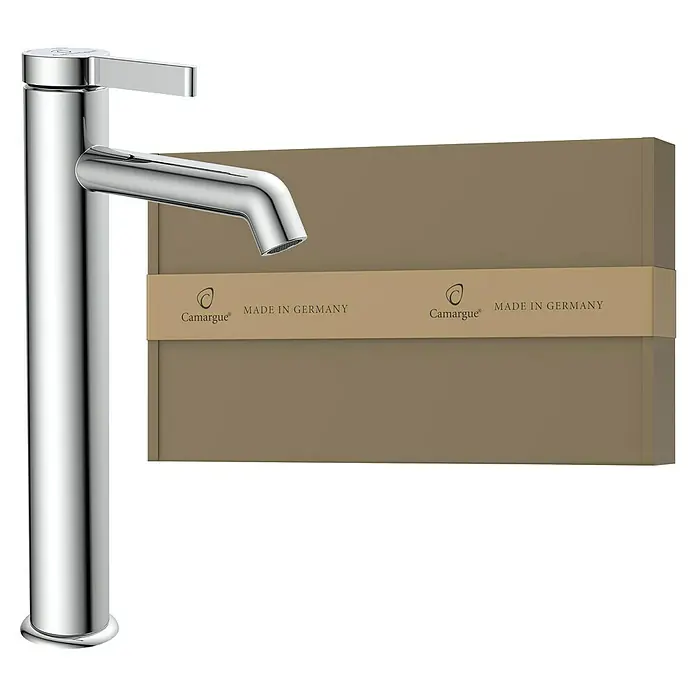 Camargue Waschtischarmatur Signo - Höhe: 30 cm, Chrom, Glänzend - Eine moderne, hochglanzpolierte Camargue Armatur neben der passenden Verpackung. Perfekt für stilvolle Badezimmer.