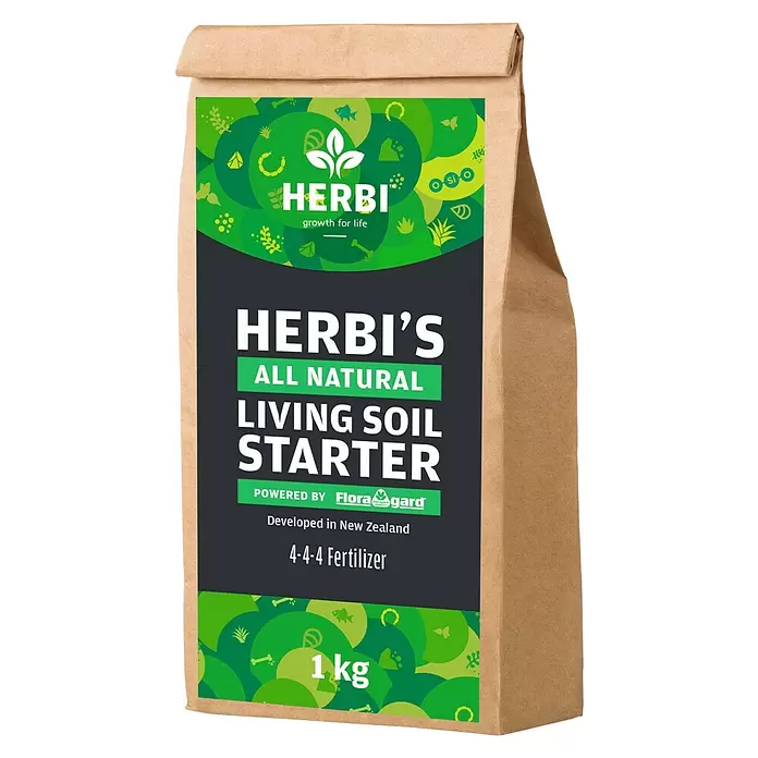 Herbi Bio-Universaldünger Living Soil Starter - 1 kg - Braune Papiertüte mit Herbi's All Natural Living Soil Starter 4-4-4 Dünger, 1 kg, mit grün-schwarzem Etikett.