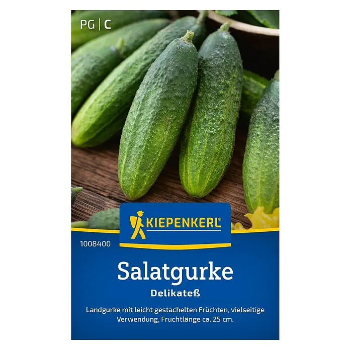 Kiepenkerl Gemüsesamen Salatgurke Delikateß - Cucumis sativus, Erntezeit: Juli - Abbildung von Saatgutpackung Salatgurke Delikateß von Kiepenkerl mit frischen, knackigen Gurken auf einem Holztisch.