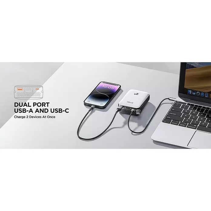 Litheli U20 Akku IPS - 20 V, 4 Ah, Li-Ionen - Eine weiß-schwarze tragbare Powerbank mit USB-A- und USB-C-Anschlüssen lädt gleichzeitig ein Smartphone und einen Laptop.