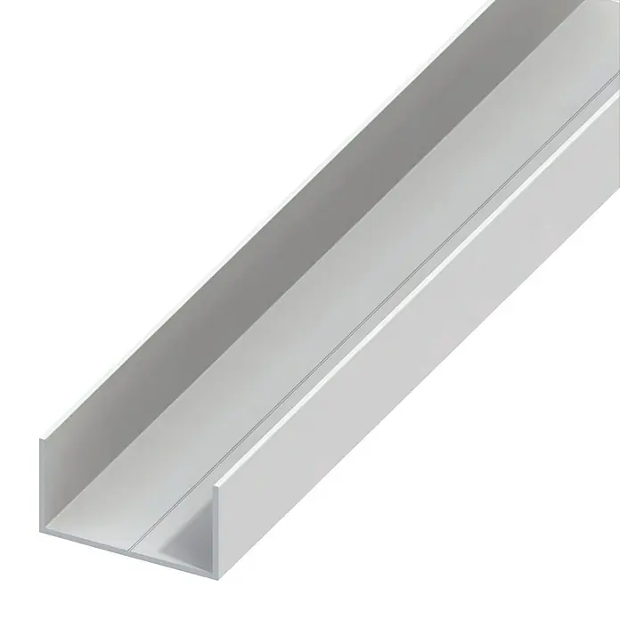 Kantoflex Rechteck-U-Profil1.000 x 11,5 x 19,5 mm, Stärke: 1,5 mm, Hart-PVC, Weiß - Nahaufnahme eines silbernen U-Profils, das für Konstruktionszwecke und zur Unterstützung verschiedener Strukturen verwendet wird.