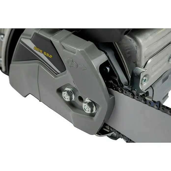 Alpina Motosierra de gasolina ACS 552 - 2,3 kW, 52 cm³, Longitud de la cuchilla: 50 cm - Detalle de una motosierra AGS 552, con cadena afilada y diseño robusto para un corte eficiente y un rendimiento fiable.