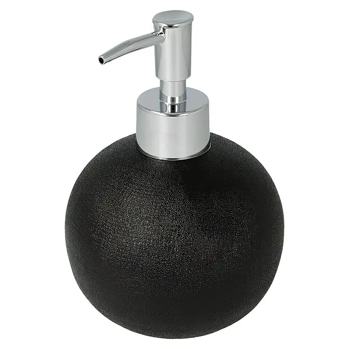 Camargue Kaya Seifenspender - Steingut, Schwarz - Eleganter Seifenspender in Kugelform mit schwarzer Textur und verchromtem Pumpkopf. Perfekt für stilvolle Badezimmer.