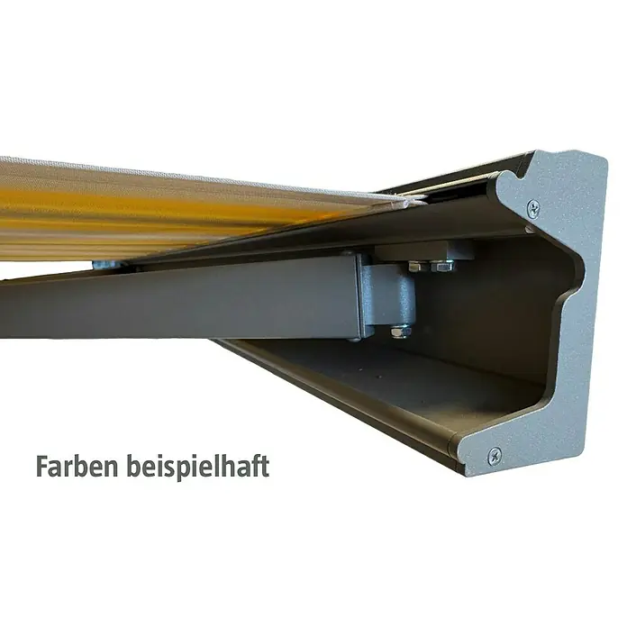 Solid Elements Vollkassettenmarkise Solid-X-Compact 744 - Orange/Braun, Farbe Gestell: Graualuminium, Breite: 5,5 m, Ausfall: 2,5 m - Detailansicht einer robusten Markise mit gelb-weiß gestreiftem Stoff, die Stabilität und Sonnenschutz in stilvollem Design vereint.