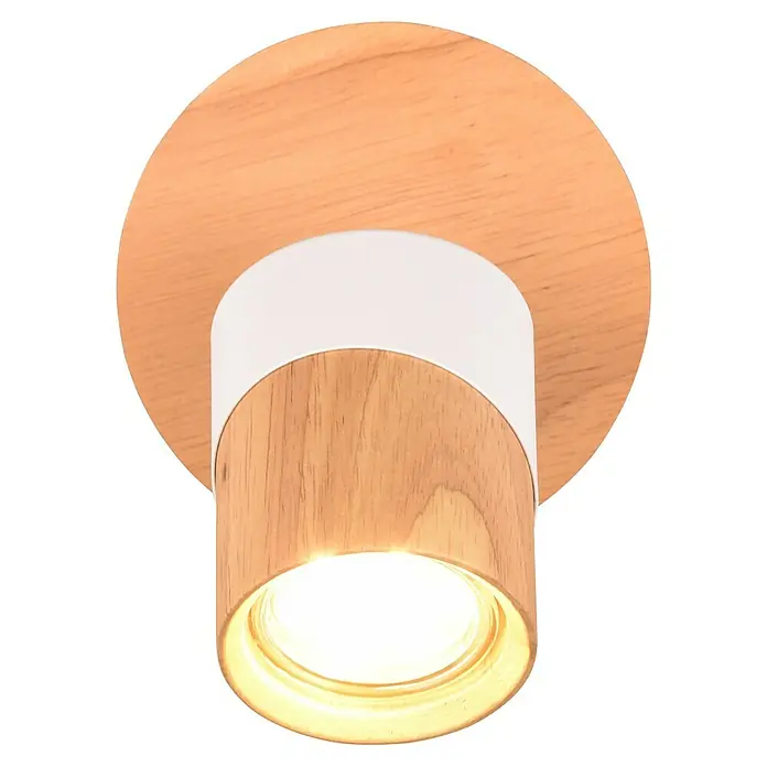 Trio Lighting Aruni Foco de pared - 10 W, L x An x Al: 15 x 11 x 13 cm, Blanco/Marrón, GU10 - Primer plano de una moderna lámpara de techo LED con base de madera y anillo decorativo blanco, que emite luz cálida.