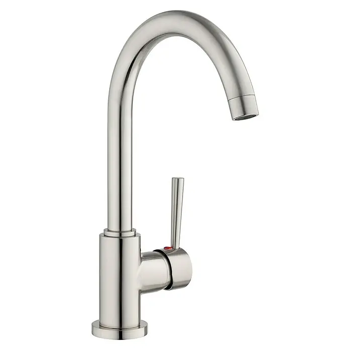 Camargue Merida Spültischarmatur - Schwenkbar, Edelstahl, Matt - Eine elegante Küchenarmatur aus gebürstetem Nickel mit einem hohen, geschwungenen Auslauf und einem schlanken Hebel für einfache Bedienung.