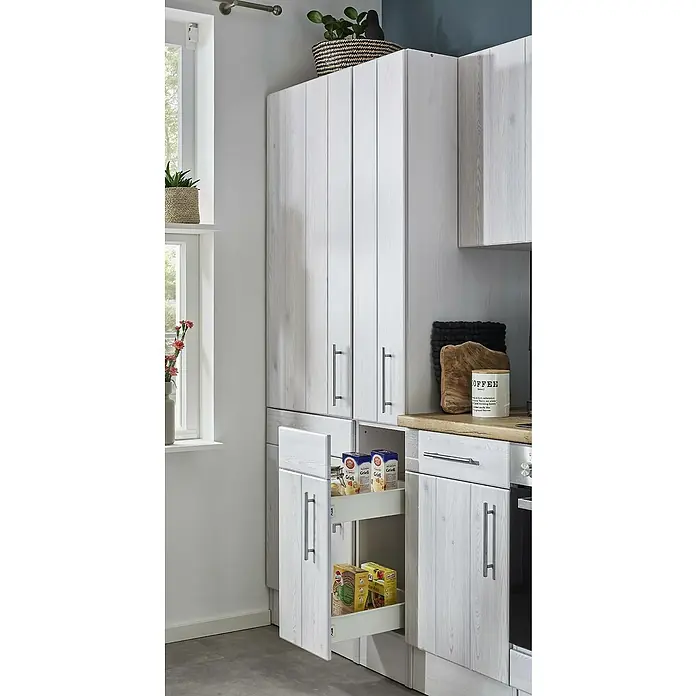 Respekta Premium Küchenzeile Anton - Breite: 300 cm, Weiß, Mit Elektrogeräten - Ein Küchenschrank mit einer ausziehbaren Schublade, die mit Lebensmitteln gefüllt ist. Das Design ist modern und funktional.