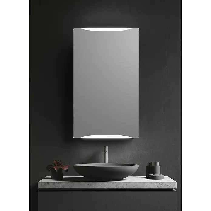Jokey LED-Spiegelschrank Saron - B x H: 44,6 x 73,8 cm, Holz, Weiß - Ein modernes Badezimmer mit einem beleuchteten Spiegelschrank über einem stilvollen Aufsatzwaschbecken. Elegantes Design für zeitgemäße Bäder.