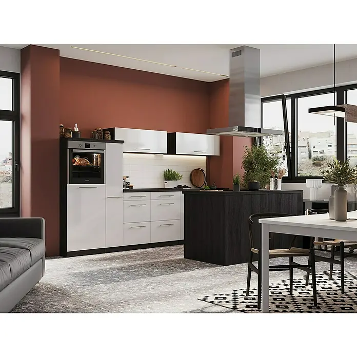 Respekta Premium Inselküche RP310IEWCBO - Breite: 310 cm, Weiß, Mit Elektrogeräten - Moderne Küche mit Edelstahl-Dunstabzugshaube, weißen Schränken und Kochinsel. Der Raum ist hell und einladend.