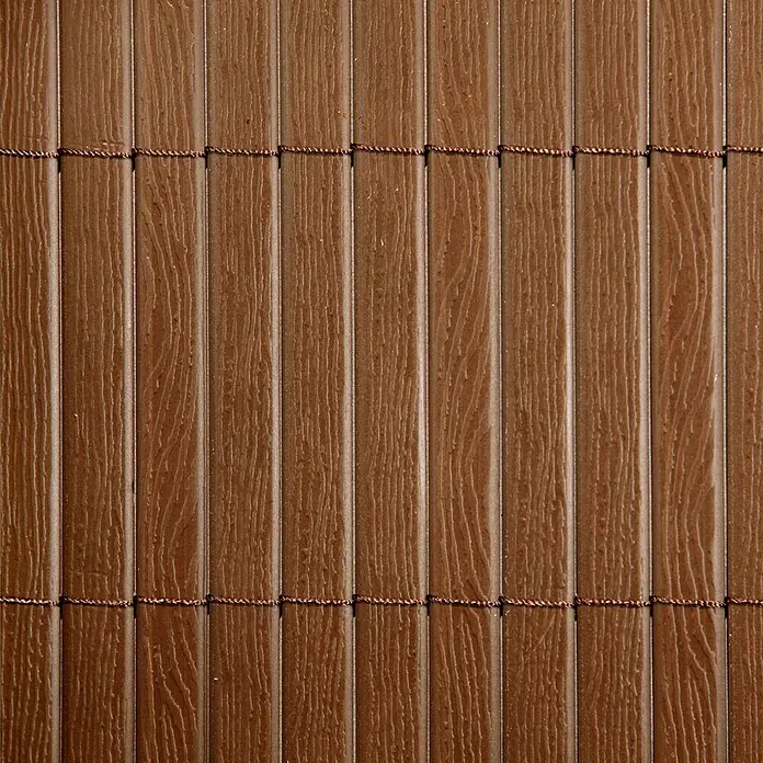Gardol Comfort Sichtschutzmatte - Kastanienbraun, 300 x 90 cm - Detailaufnahme einer braunen Sichtschutzmatte aus Kunststoff mit Holzstruktur und Schnurbindung.