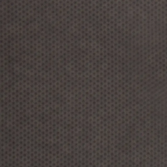 Windhager Unkrautvlies Öko - Vlies, L x B: 10 x 1 m - Nahaufnahme eines dunklen Stoffes mit Punktmuster, ideal als dezenter Hintergrund oder zur Hervorhebung feiner Texturdetails.