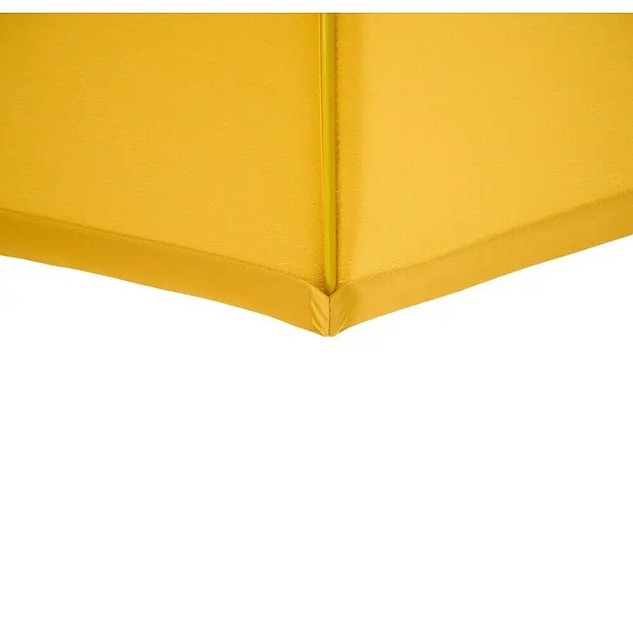 Siena Garden Marktschirm rund Paolo - Curry, Durchmesser Bespannung: 270 cm - Nahaufnahme einer gelben Sonnenschirmspitze, die hochwertige Textur und strahlende Farbe des Schirms hervorhebt, ideal für sonnige Tage im Freien.