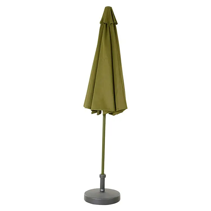 Siena Garden Marktschirm rund Paolo - Olive, Durchmesser Bespannung: 270 cm - Geschlossener olivgrüner Sonnenschirm mit Ständer. Der Schirm ist nicht geöffnet und steht auf einem grauen Fuß.
