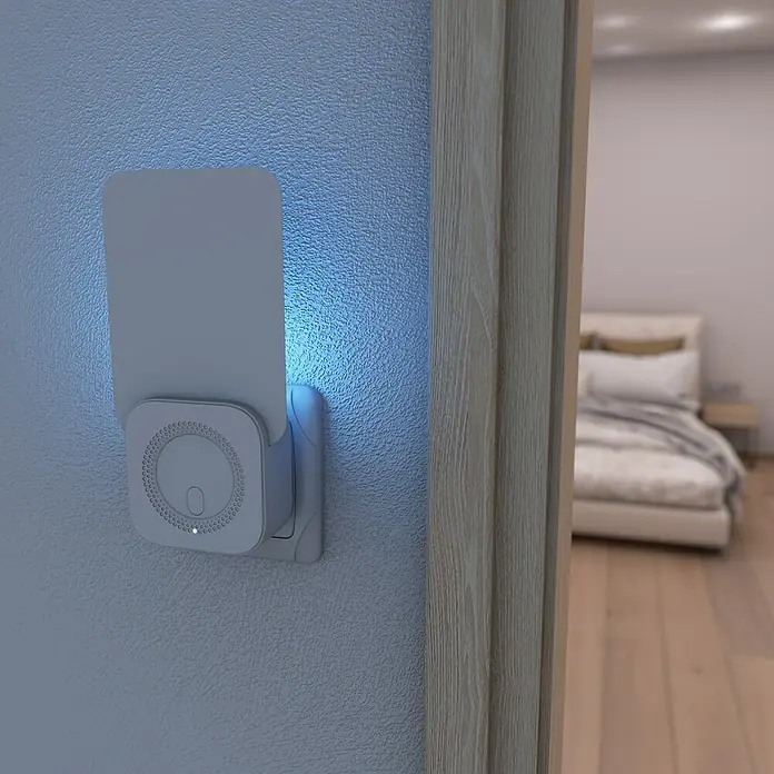 Windhager Klebefalle Fluginsekten UV - Weiß - Intelligentes, blau leuchtendes Nachtlicht mit Bewegungssensor, das in eine Wandsteckdose gesteckt wird, für mehr Sicherheit im Dunkeln.