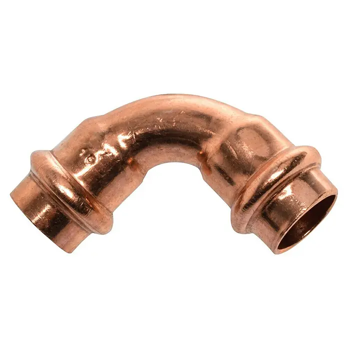 Kupfer-Pressbogen II - 10 Stk., Durchmesser: 15 mm, Winkel: 90 °, Presskontur: V - Nahaufnahme eines Kupfer-Pressfittings im 90-Grad-Winkel, glänzendes, professionelles Design für Rohrleitungen mit zuverlässigen Verbindungen.