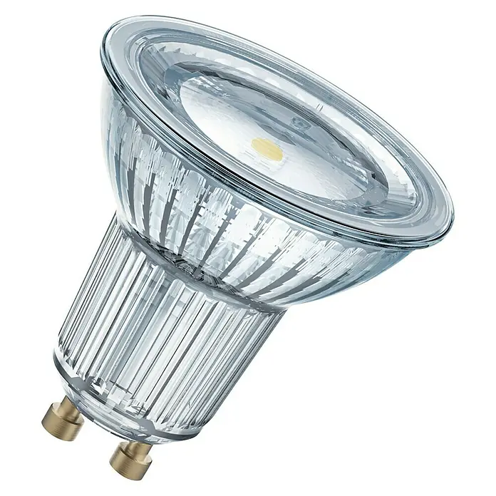 Osram LED-Lampe Reflektor GU10 - GU10, Nicht Dimmbar, Warmweiß, 350 lm, 4,3 W, Ausstrahlungswinkel: 120 ° - Nahaufnahme einer GU10 Halogenlampe mit klarem Glas, die ihre interne Struktur und goldenen Stifte zeigt.\n
