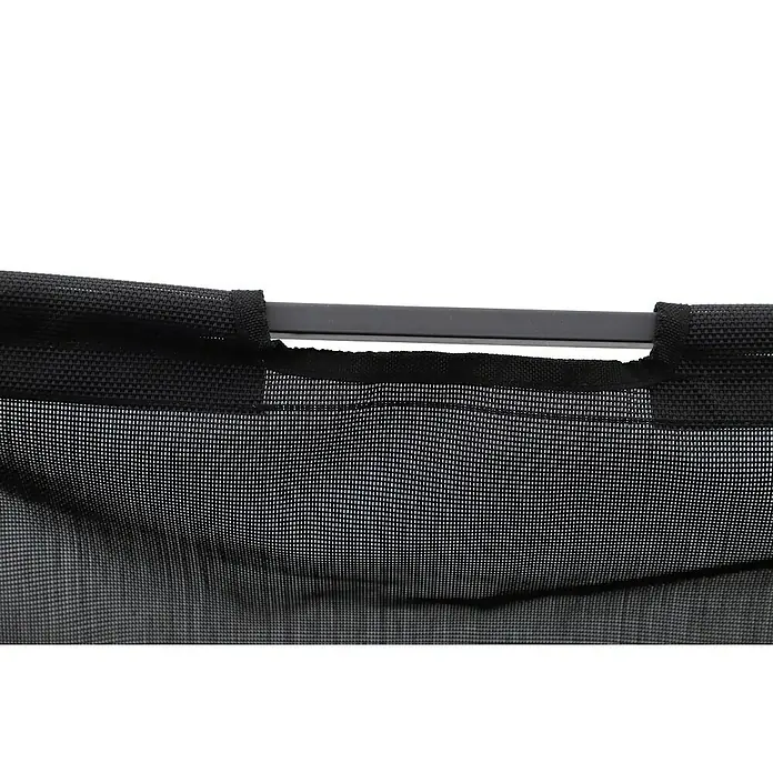 Sunfun Lumar Korb für Kissenbox - L x B x H: 66,5 x 54,5 x 25 cm, Night-Grey - Nahaufnahme eines schwarzen Stoffprodukts mit einem stabilen Rahmen, ideal für den Außenbereich und langlebige Nutzung.