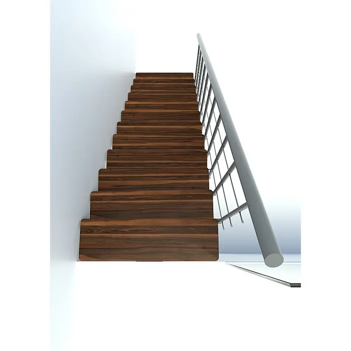 Minka Mittelholmtreppe Comfort Top - Breite: 80 cm, Grau, Farbe Stufen: Buche Walnuss gebeizt, Geschosshöhe: 312 cm - Eine Treppe mit Holzstufen und einem modernen Geländer aus Metall, die sich an einer weißen Wand entlang nach oben schlängelt.