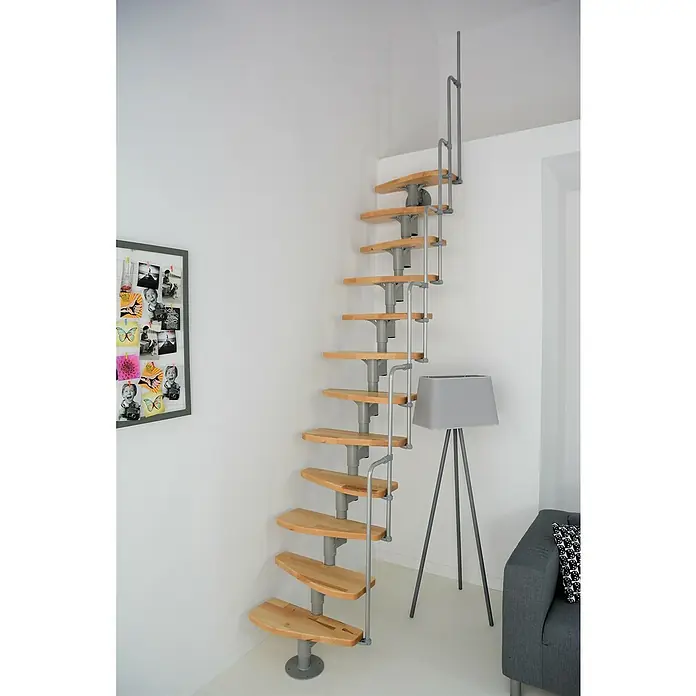 Minka Raumspartreppe Monaco - Breite: 60 cm, Grau, Farbe Stufen: Buche Natur, Geschosshöhe: 294 cm - Raumhohe Wendeltreppe aus Holz mit silbernen Metallgeländern, die modernes Design und Funktionalität vereint.