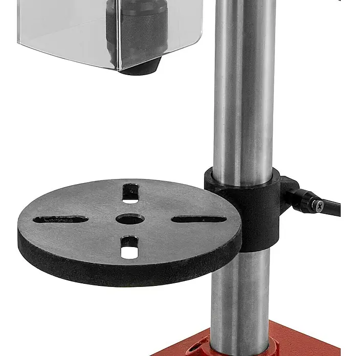 Güde Tischbohrmaschine GTB 14 Pro - 300 W, Leerlaufdrehzahl: 620 U/min - 2.600 U/min, Spannweite Bohrfutter: 1 mm - 13 mm - Nahaufnahme einer Standbohrmaschine. Ideal für präzise Bohrungen in Holz, Metall und Kunststoff. Robuste Bauweise für Werkstatt und Hobby.