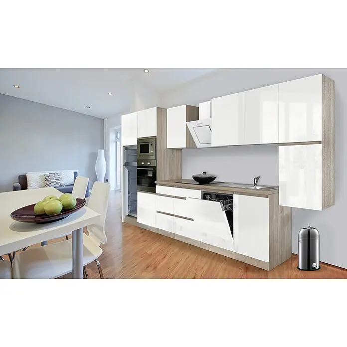 Respekta Premium Küchenzeile Lorena - Breite: 395 cm, Weiß, Hochglänzend, Dekor Arbeitsplatte: Holzoptik, Mit Elektrogeräten - Ein modernes Küchendesign mit weißen Hochglanzfronten und Elementen in Holzoptik, ergänzt durch einen schwarzen Mülleimer.