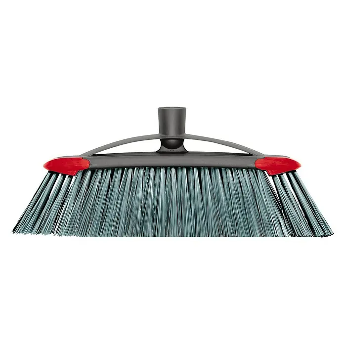 Vileda Zimmerbesen Classica 2in1 Besen - Material Borsten: Recyceltes PET, Breite Besen: 34 cm - Detailaufnahme eines grauen Kehrbesens mit roten Akzenten und einem dunklen Griff, der auf einem schwarzen Hintergrund liegt.
