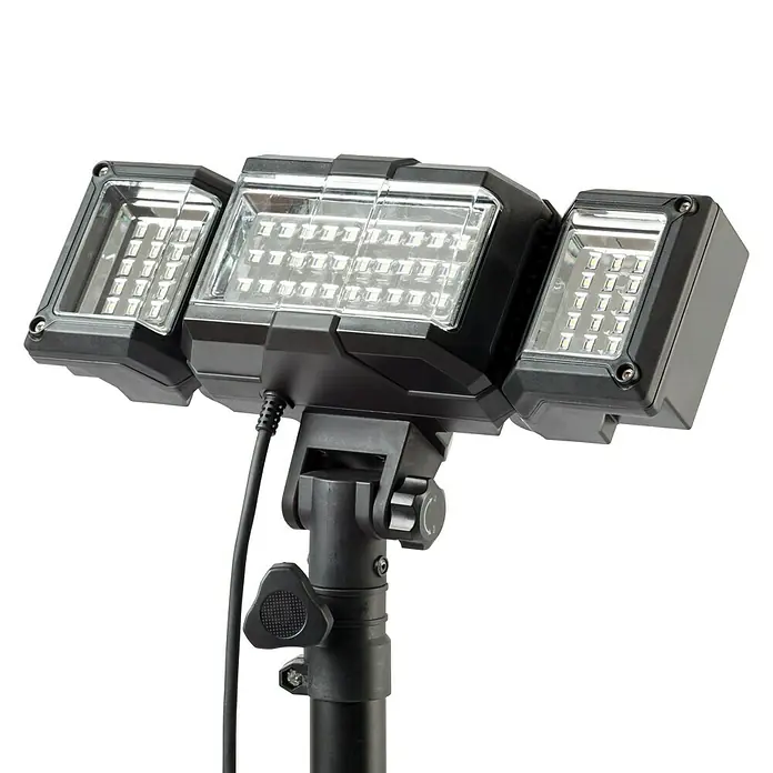 Profi Depot LED-Strahler - 42 W, 4.000 lm, 6.500 K, IP54 - LED-Arbeitsleuchte mit drei Köpfen. Robuste Leuchte für Baustellen oder Werkstätten, die eine helle und flexible Beleuchtungslösung bietet.