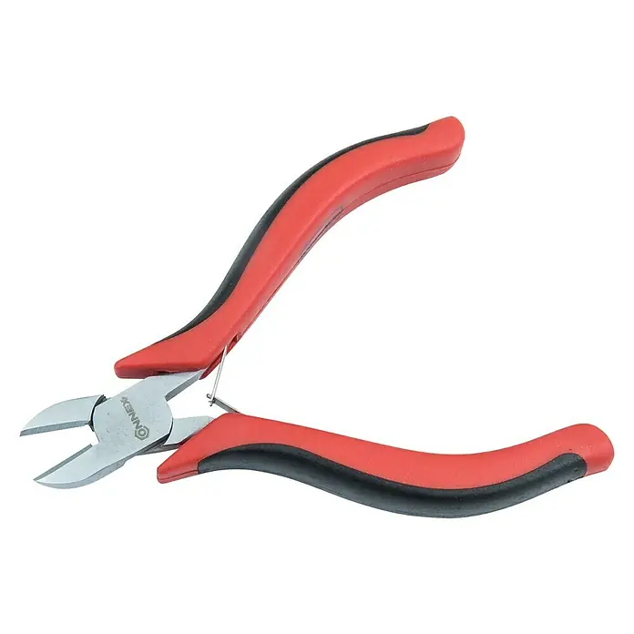 Connex Alicate de corte diagonal - Largo: 11 cm - Alicates de corte lateral con mangos rojos y negros. La herramienta está aislada sobre un fondo blanco.