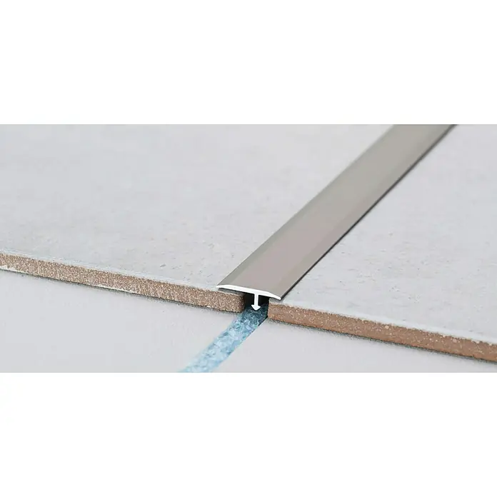 LOGOCLIC T-Profil 263 - Edelstahl matt, 2,7 m x 20 mm, Montageart: Kleben - Silbernes Übergangsprofil zwischen zwei Fliesen.