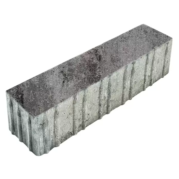 Diephaus Pflasterstein Lorain - Greige, 24 x 6 x 7 cm, Rechteckig - Ein einzelner rechteckiger grauer Betonstein mit strukturierter Seitenfläche.