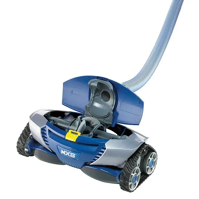 Zodiac Robot de piscina MX8 - Hidráulica, Piscinas hasta 1200 x 600 cm, 14 m³/h - Robot limpiafondos azul y gris con orugas, manguera de succión transparente y tapa abierta que muestra mecanismos internos.