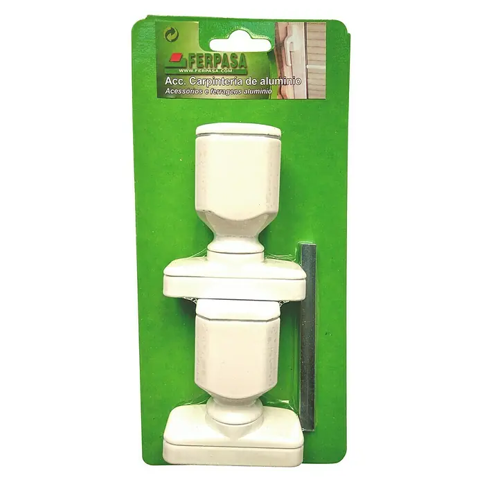 Pomo giratorio - Blanco, 2 ud. - Primer plano de una manija de ventana FERPASA para ventanas y puertas de aluminio, sobre un embalaje verde.