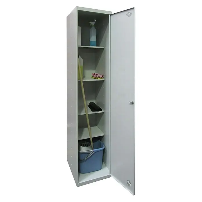 Simonrack Simonlocker Armario multiusos metálico Cabinet Desmontado - L x An x Al: 40 x 40 x 180 cm, Gris, Número de puertas: 1 ud., Desmontado - La imagen muestra un armario de limpieza blanco con una puerta abierta y estantes llenos de artículos de limpieza.
