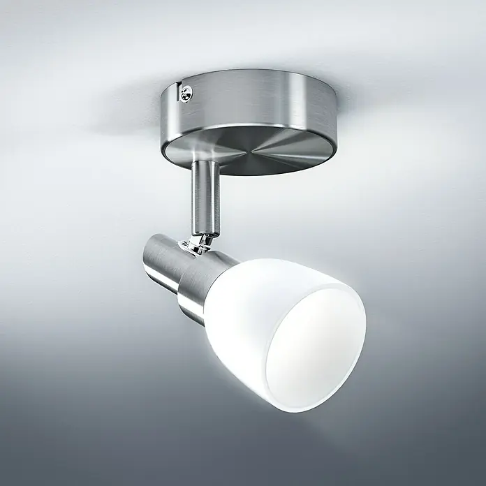 Osram LED-Deckenstrahler 827 - 2 W, L x B x H: 8 x 8 x 14,2 cm, Weiß/Silber, Warmweiß - Nahaufnahme einer modernen Deckenleuchte mit einem einzelnen schwenkbaren LED-Spot, ideal für gezielte Beleuchtung in jedem Raum.