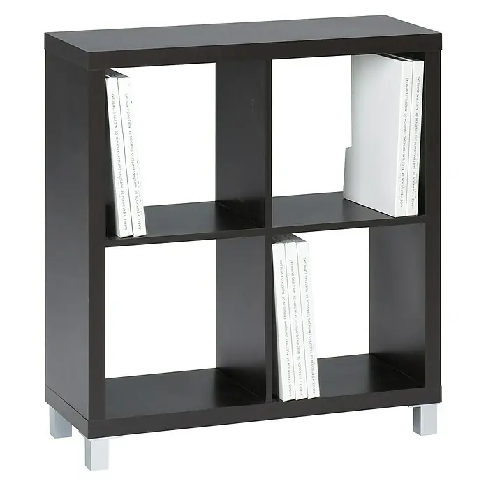 Estantería de madera Kubox - Al x An x Pr: 83 x 76 x 29 cm, Negro - Esta imagen muestra una estantería cuadrada de madera oscura con cuatro compartimentos y patas plateadas, parcialmente llena de libros.