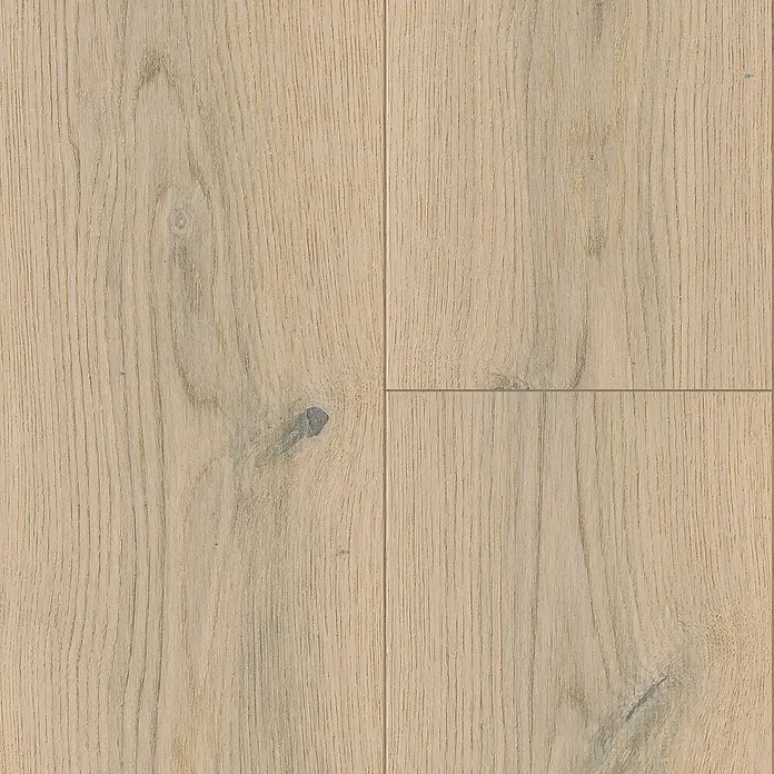 LOGOCLIC Parkett - Eiche Weiß, Landhausdiele, 2.200 x 180 x 11 mm - Detailaufnahme von hellem Laminatboden mit sichtbarer Holzmaserung und einigen dunkleren Astlöchern, die dem Boden ein natürliches Aussehen verleihen.