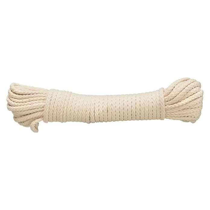 Cuerda de algodón y poliéster DY2702890 - 4 mm x 20 m, Poliéster, Beige, Carga soportada: 12 kg - Primer plano de una cuerda limpia y enrollada sobre un fondo negro.