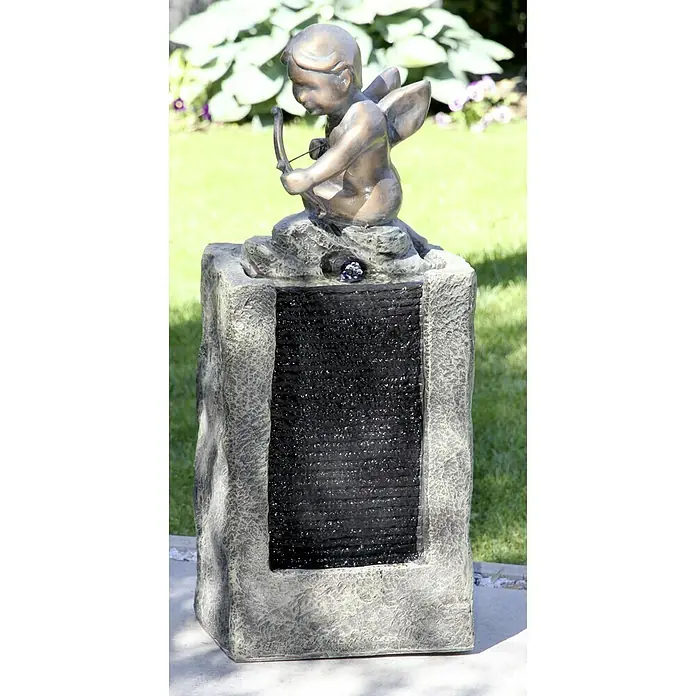 Silex Gartenbrunnen Schütze - 34 x 24 x 76,5 cm, Kunststoff - Gartenbrunnen mit einer Skulptur eines Engels mit Pfeil und Bogen auf einem Steinsockel mit einem Wasserspiel.