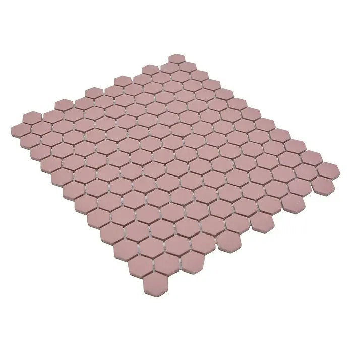 Mosaikfliese Hexagon Uni HX AT24 - 26 x 30 cm, Rot, Matt - Nahaufnahme eines rosa Hexagon-Fliesenmosaiks, das eine interessante Textur und ein geometrisches Muster aufweist.