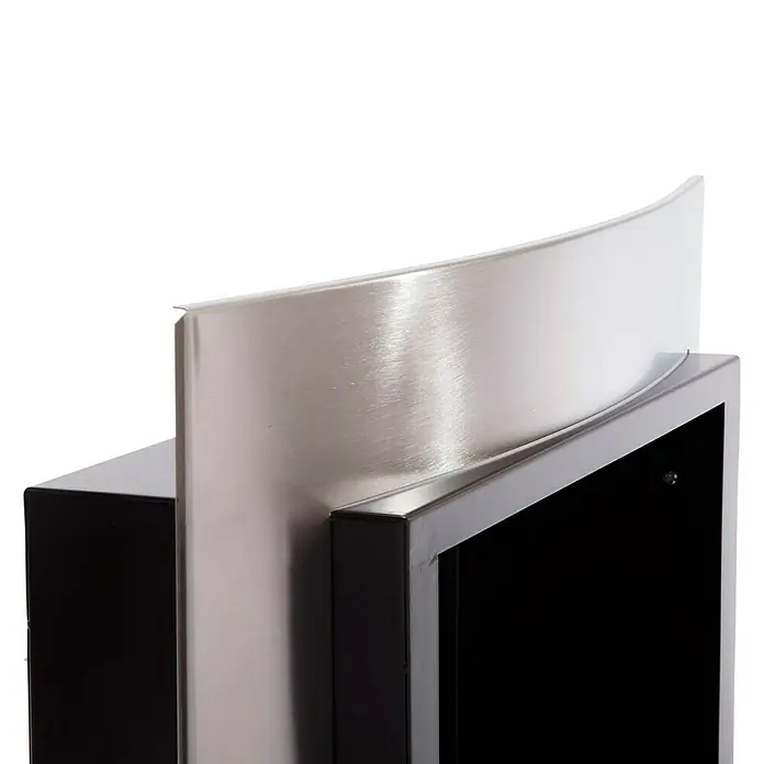 Purline Chimenea de bioetanol Thea - L x An x Al: 14 x 63,5 x 48 cm, Cromo - Primer plano de un dispensador de desinfectante moderno con un elegante diseño de metal cepillado y carcasa negra.