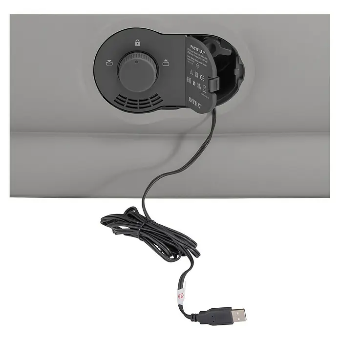 Intex Cama de aire Durabeam Standard - L x An x Al: 203 x 152 x 30 cm, Bomba de aire integrada - Primer plano de un colchón de aire Intex con bomba FastFill integrada y cable de carga USB.