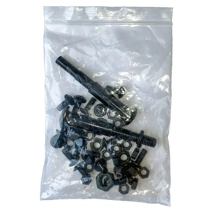 Schrauben-Set - Passend für: Grillstar Grillwagen Texas - Eine transparente Plastiktüte gefüllt mit verschiedenen schwarzen Schrauben, Muttern und Bolzen, ordentlich verpackt und bereit für den Gebrauch.