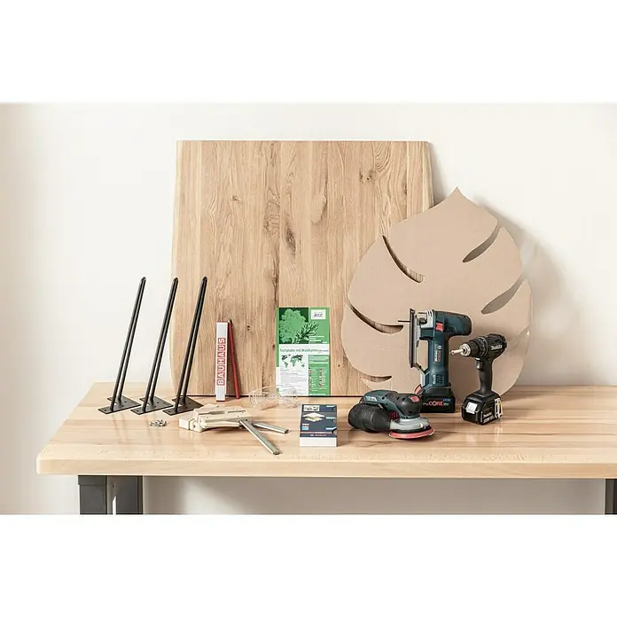 Wagner System Möbelfuß Hairpinlegs - Stahl, Höhe: 40 cm, Schwarz - Aufnahme eines Holztisch-Projekts mit Beinen, Holzplatte, Werkzeugen und Zubehör, das ein Bastelambiente vermittelt.