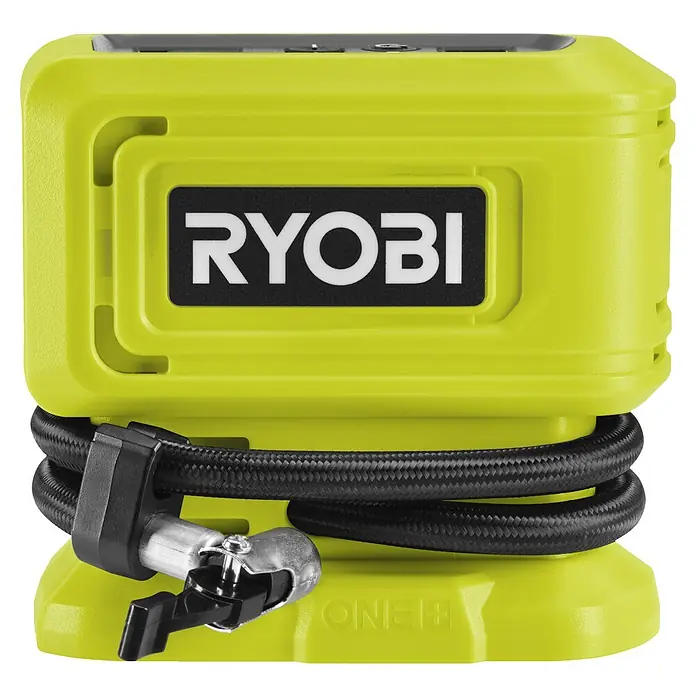 Ryobi ONE+ Akku-Kompressor RPI18-0 - 18 V, Ohne Akku, 10,3 bar - Grüne Ryobi ONE+ Luftpumpe mit schwarzem Schlauch und silbernem Aufsatz vor schwarzem Hintergrund.