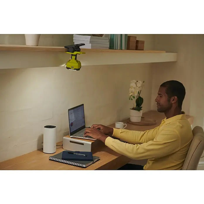 Ryobi 4V USB LED-Akkustrahler RLC4-0 - 1.000 lm - Der RYOBI Akku-Arbeitsstrahler ist flexibel einsetzbar und spendet helles Licht für den Arbeitsbereich. Ideal für Heimwerker und Profis.