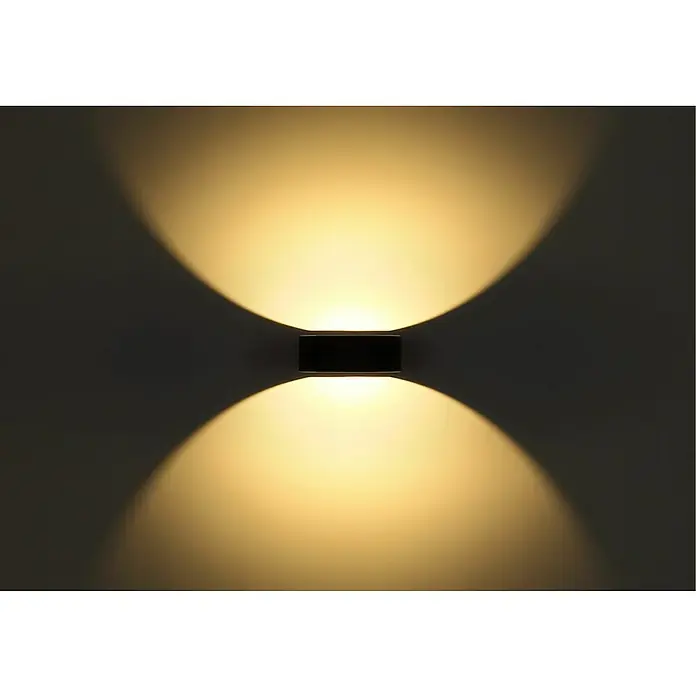 Globo LED-Außenwandleuchte Slice - 7 W, 15,6 x 16 x 5,5 cm, Anthrazit, IP54 - Wandleuchte mit modernem Design. Die Lampe wirft ein warmes Licht nach oben und unten an die Wand und sorgt für eine angenehme Atmosphäre.