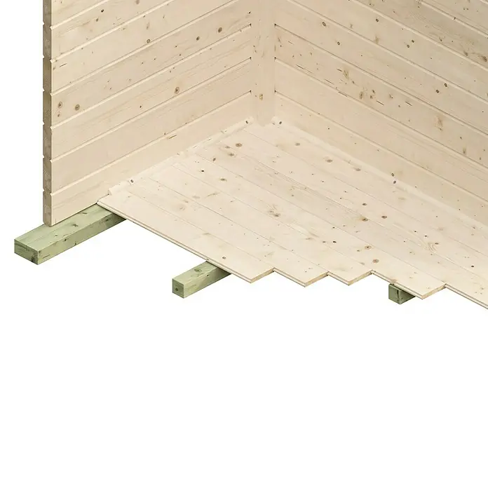 SKAN HOLZ Gartenhaus Arnheim - Außenmaß inkl. Dachüberstand (B x T): 720 x 539 cm, Holz, Natur - Ansicht des Inneren eines Holzhauses im Bau, der Holzboden ist teilweise verlegt und die Balken sind sichtbar.